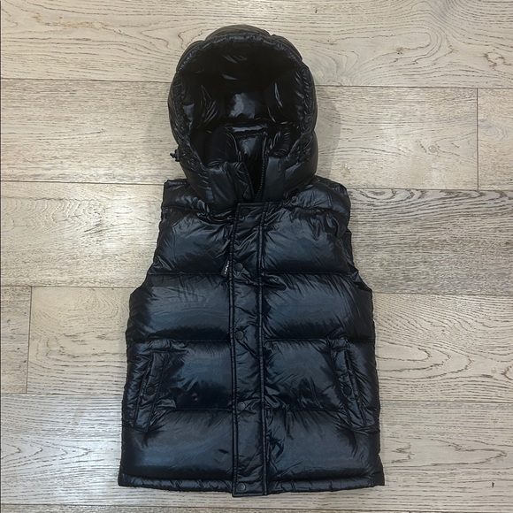 Aritzia Super Puff Vest - Liquid Shine NEW WITHOUT TAGS - Picture 2 of 5